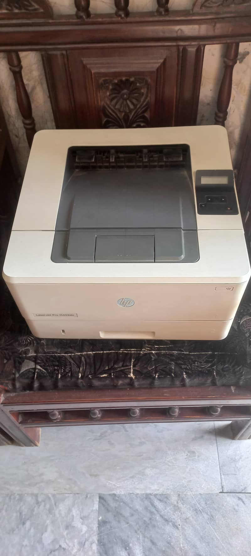 Hp laser jet pro m402dn 1