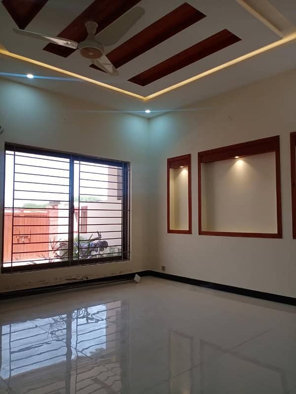 1 Kanal Brand New House For Rent In G-14 4