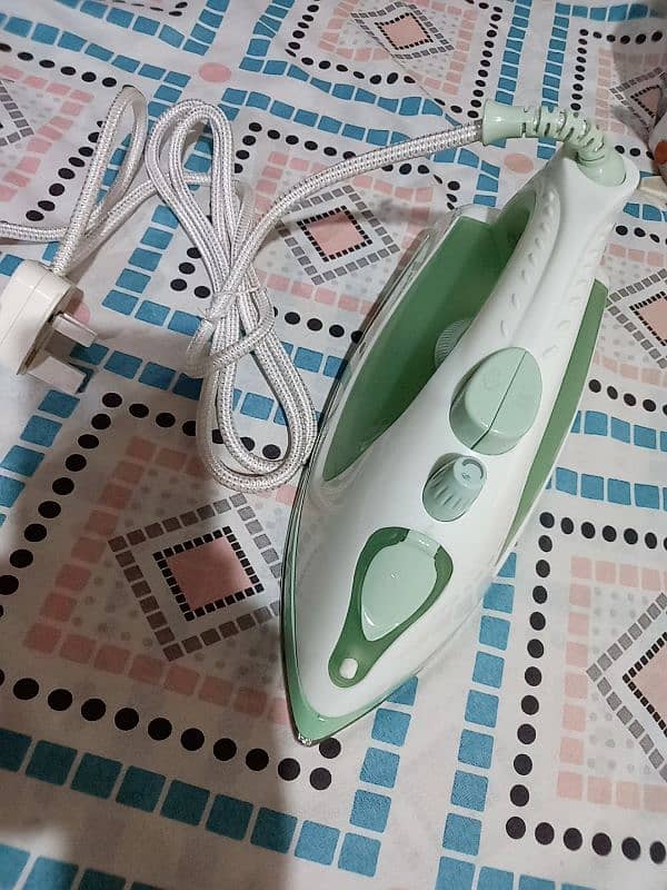 Steam iron 3