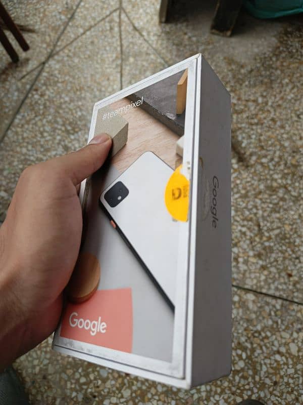 Google pixel 4xL with box 1