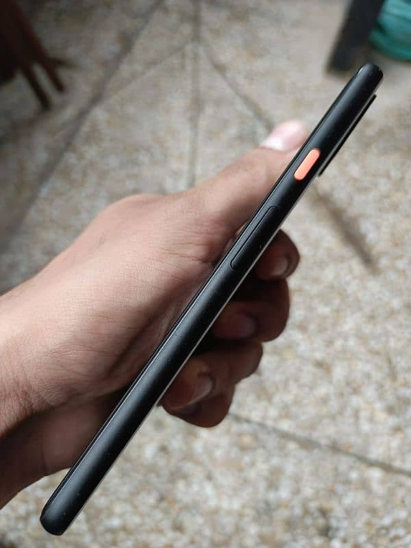 Google pixel 4xL with box 5