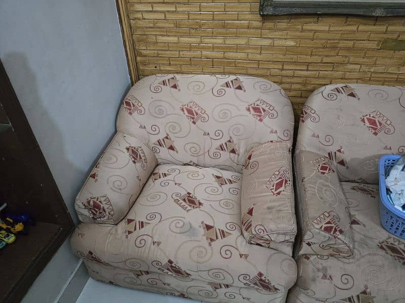 5 seater sofa in solid 1