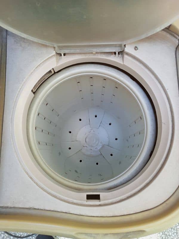 Haier washanig machine 7