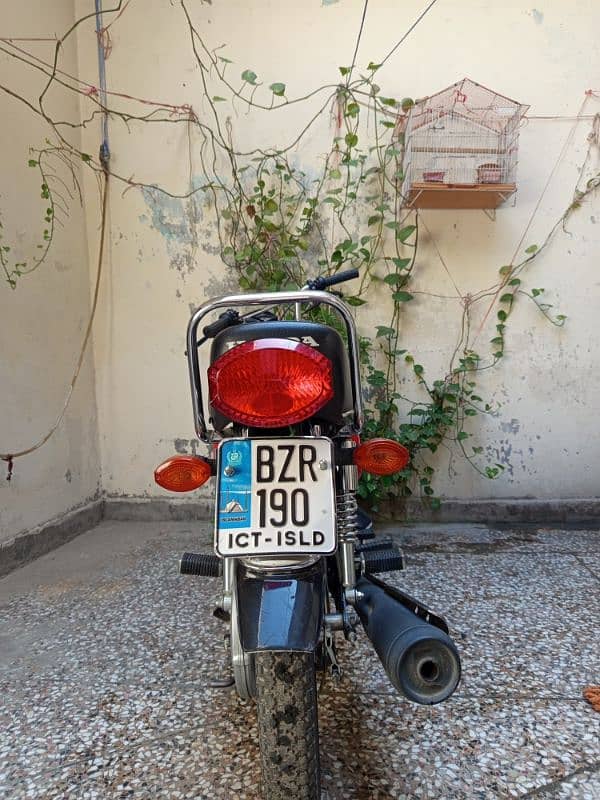 Honda 125 2023 Islamabad registered 4