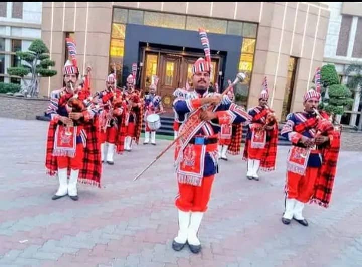 Fauji pipe Band service Lahore/Dhol for mendi & barat event/Pipe band 3