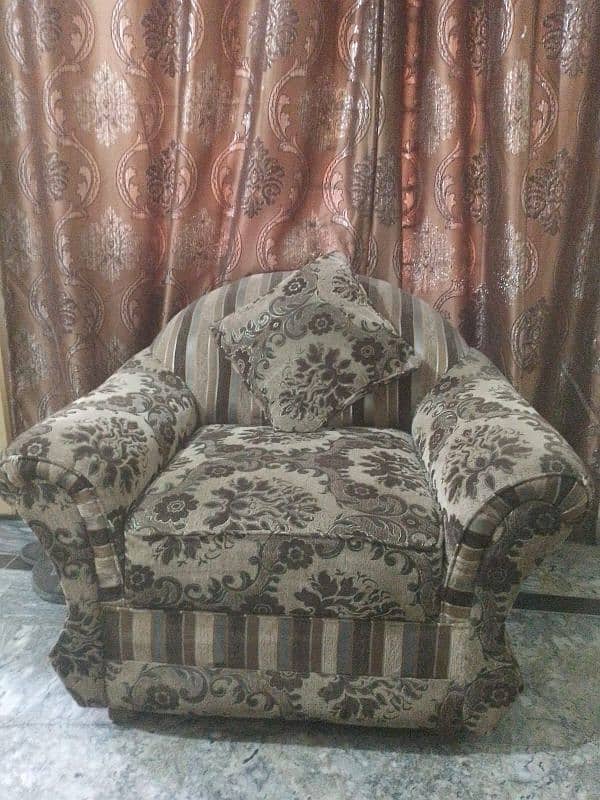 six seats sofa set (reasonable price)* 0