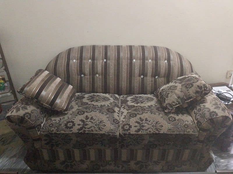 six seats sofa set (reasonable price)* 3