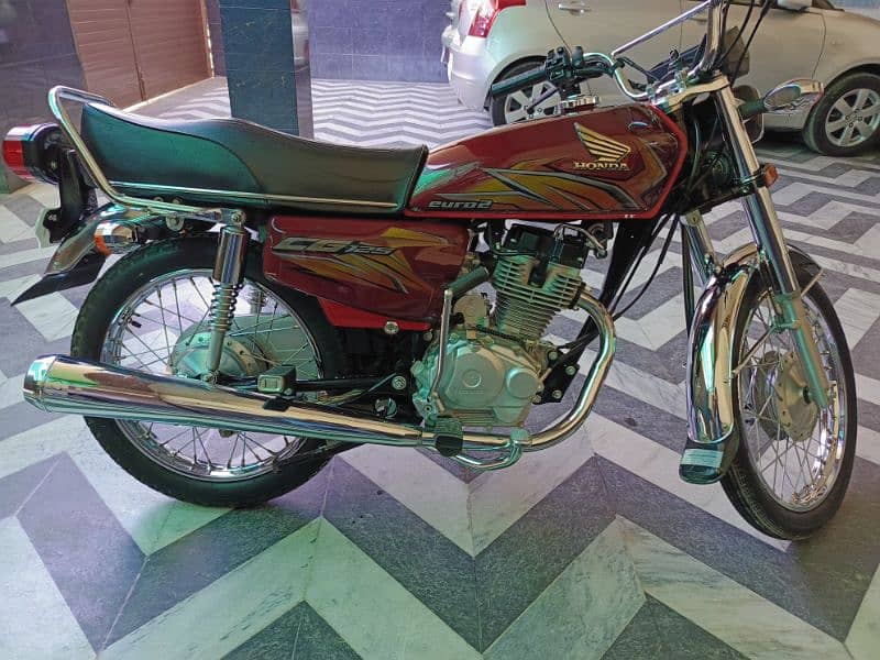 Honda CG 125 Special Edition 2023 8