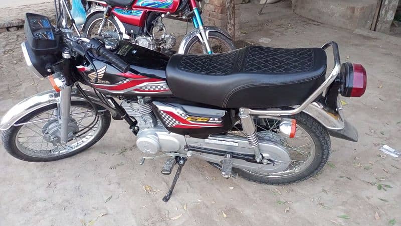 Honda CG 125 2024 model for sale 3