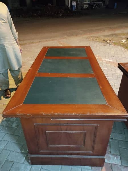 OFFICE TABLES URGENT FOR SALE 6