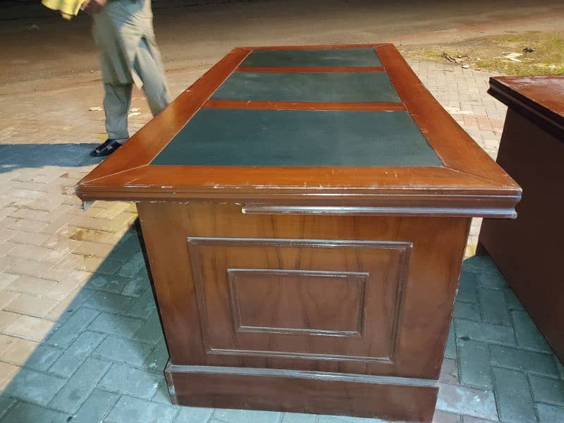 OFFICE TABLES URGENT FOR SALE 7