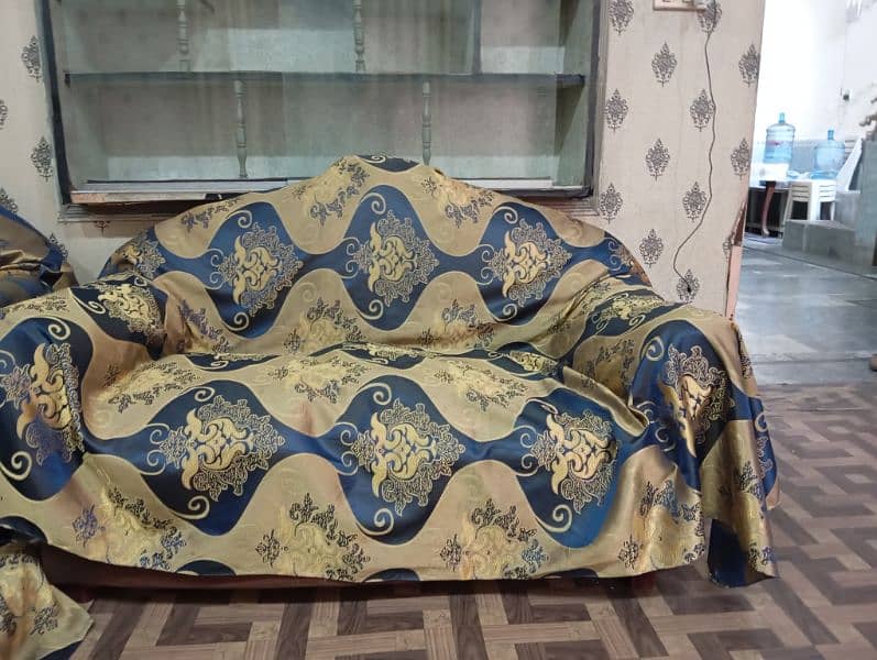 6 seater sofa with sofa cover 2