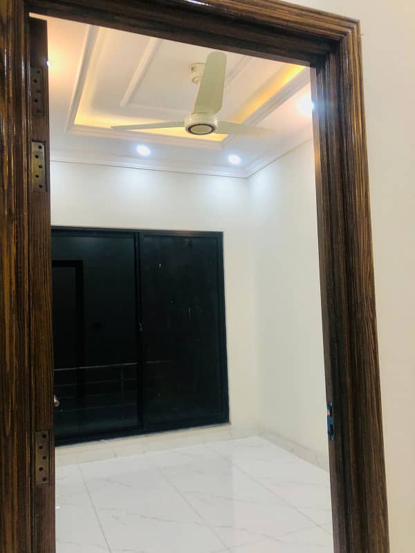 5 BEDS 20 MARLA HOUSE FOR RENT IN DHA PHASE 5 5