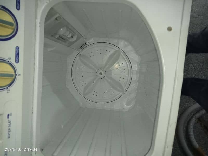 Haier Semi Automatic Washing Machine 8kg 3