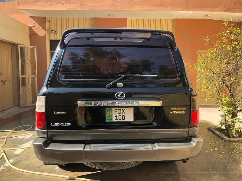 Toyota Land Cruiser VX Limited 4.5 1997 6