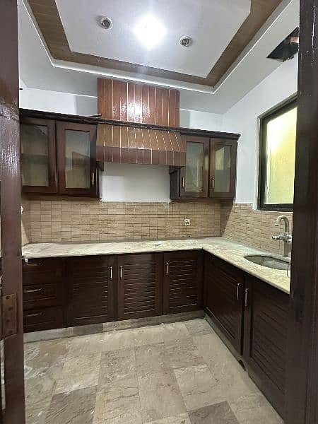 Apartment 2 Bedrooms with Attached Washrooms 4