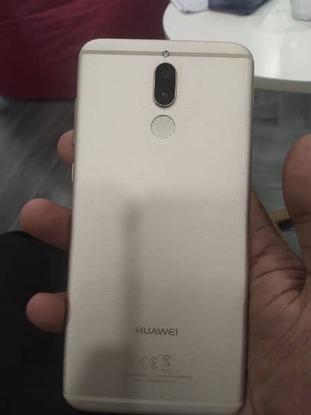 hawaie mate 10 lite 10/9 condition 0