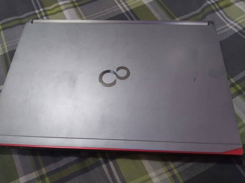 Fujitsu lifebook e 754 0