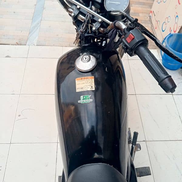 Suzuki 150 2009 model all okay total genian 5