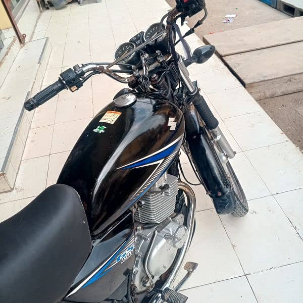 Suzuki 150 2009 model all okay total genian 7