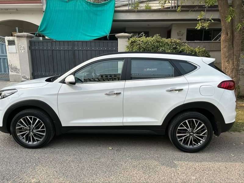 Hyundai Tucson AWD A/T Ultimate 2022 3