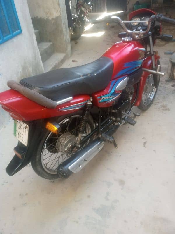 Honda Pridor Motorcycle 3