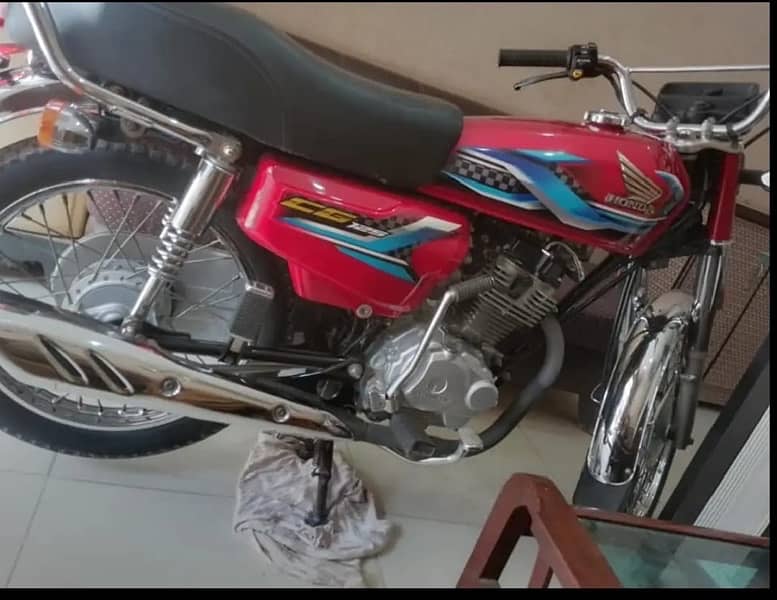 Honda cg 125 like new just 3000 km run 3