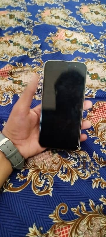 iPhone 14 pro max rs 210000 4