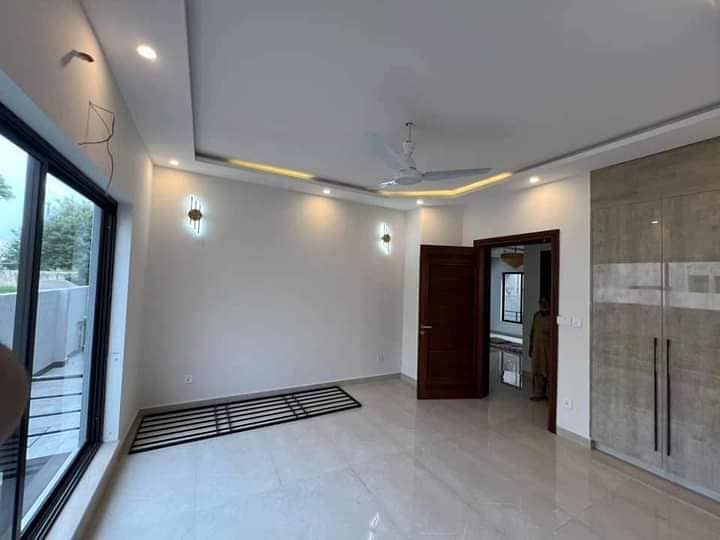 5 Beds 1 Kanal Brand New Beautiful Location House For Rent In DHA Phase 6 Lahore 8