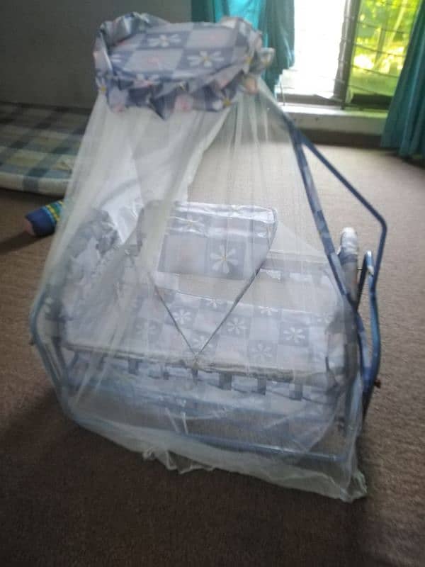 Baby Swing Cot 6