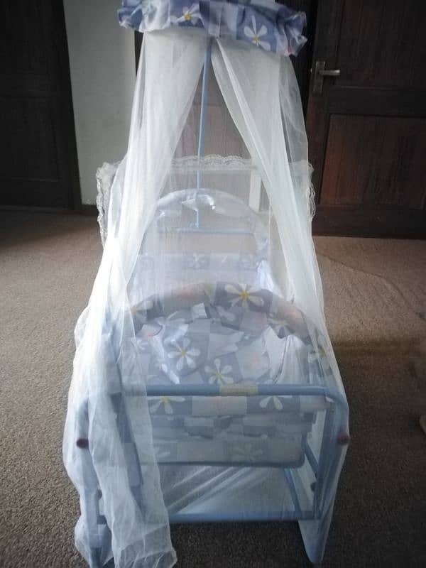 Baby Swing Cot 11