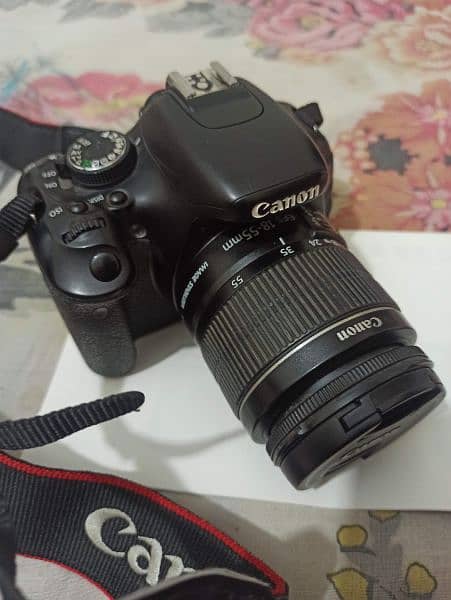 canon 600D with Flash gun for sell. 1