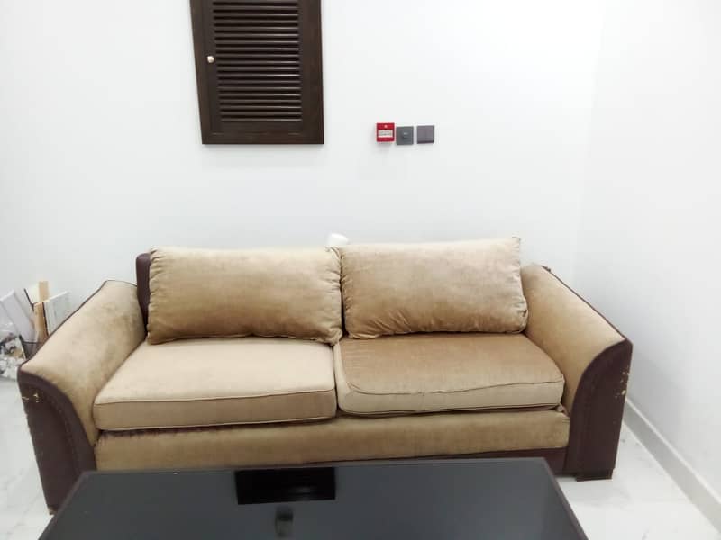 3 seater Sofa for sale 2