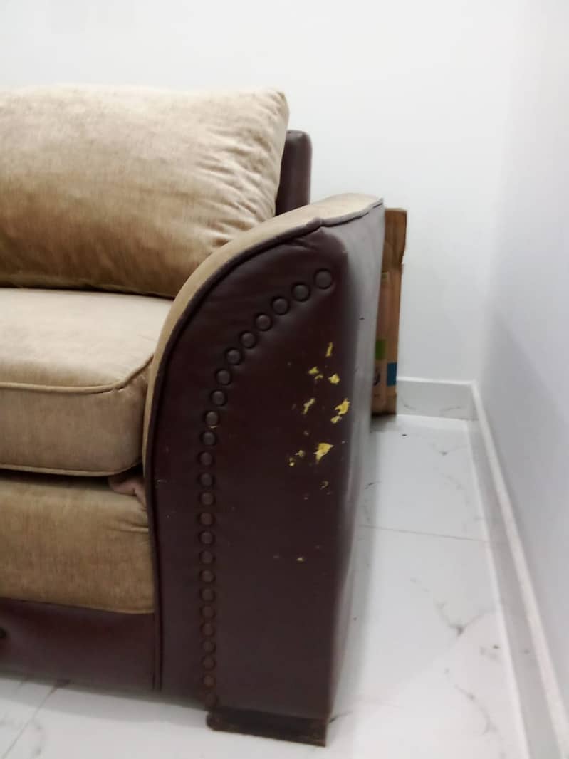 3 seater Sofa for sale 3