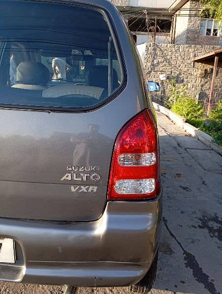 Suzuki Alto 2011 4