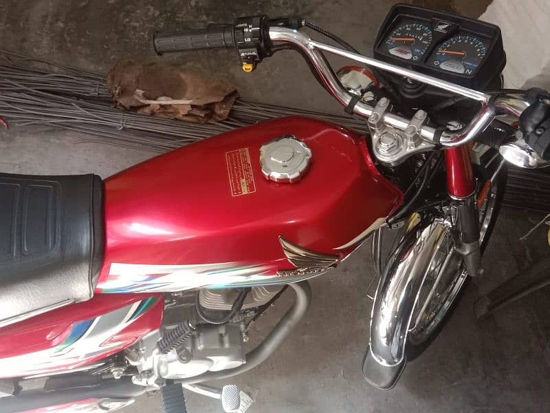 Honda 125 condition 10by 10 6