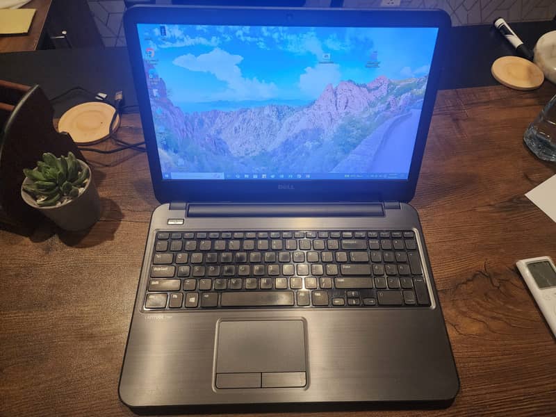 Dell latitude 3540 8GB Ram 256SSD CORE I3 4TH Generation 4