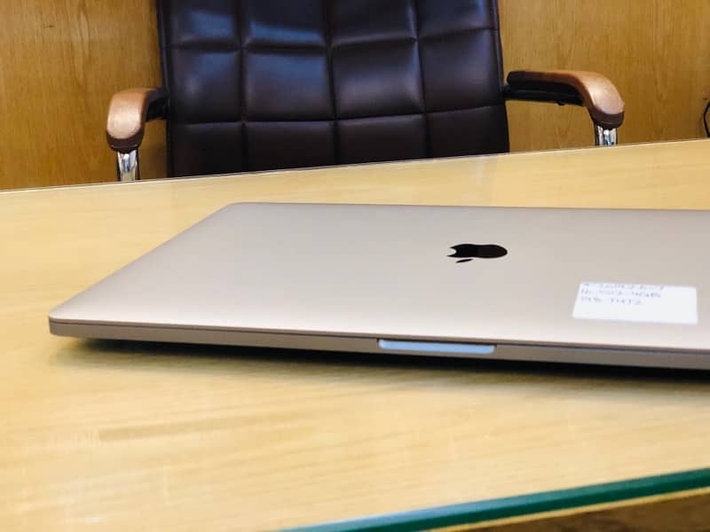 mac book pro  2019 16 inch 3