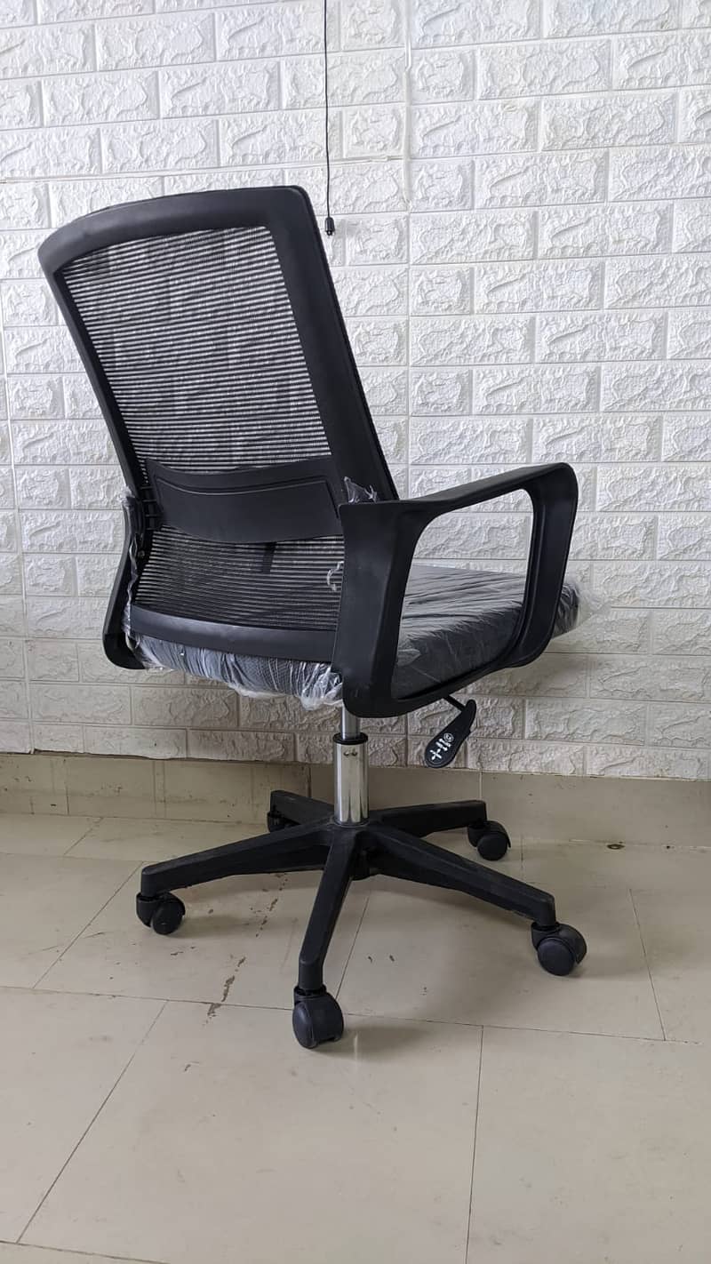 Executive Office chair - laptop Revolving chair Gaming chair for sale 15