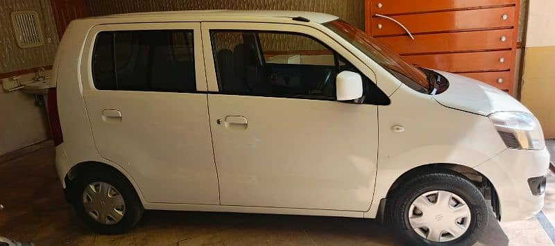 Suzuki Wagon R for  sale 2017 model 3