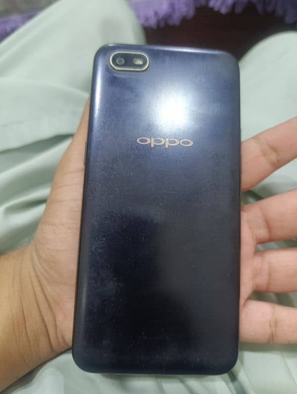 oppo a1k good condition box with charger 2