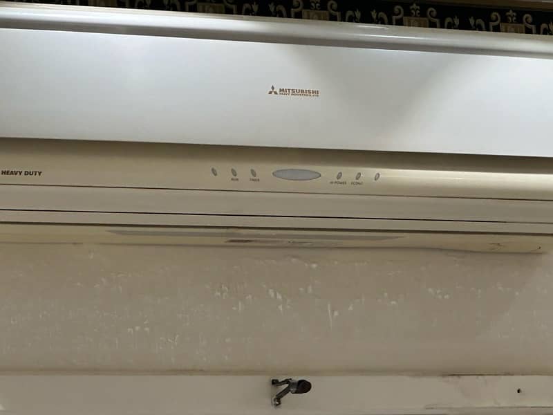 2 ton Mitsubishi Heavy Duty AC full working condition 0