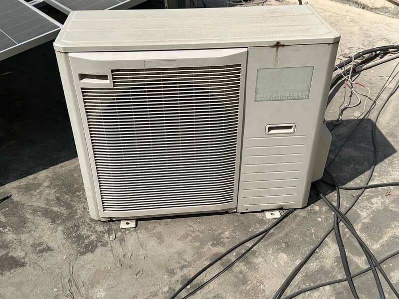 2 ton Mitsubishi Heavy Duty AC full working condition 3