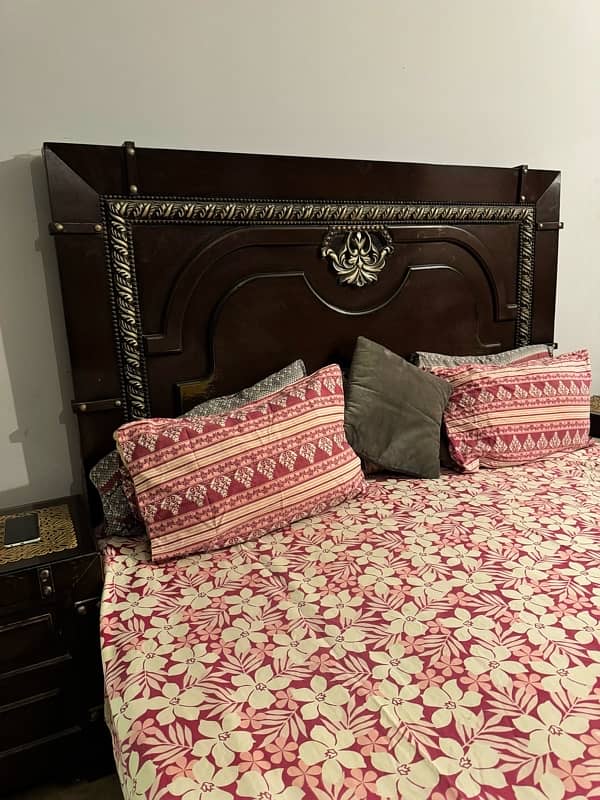 bed set with side table and dressing table 1