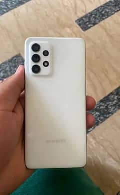 Samsung a52 with box and charger 0