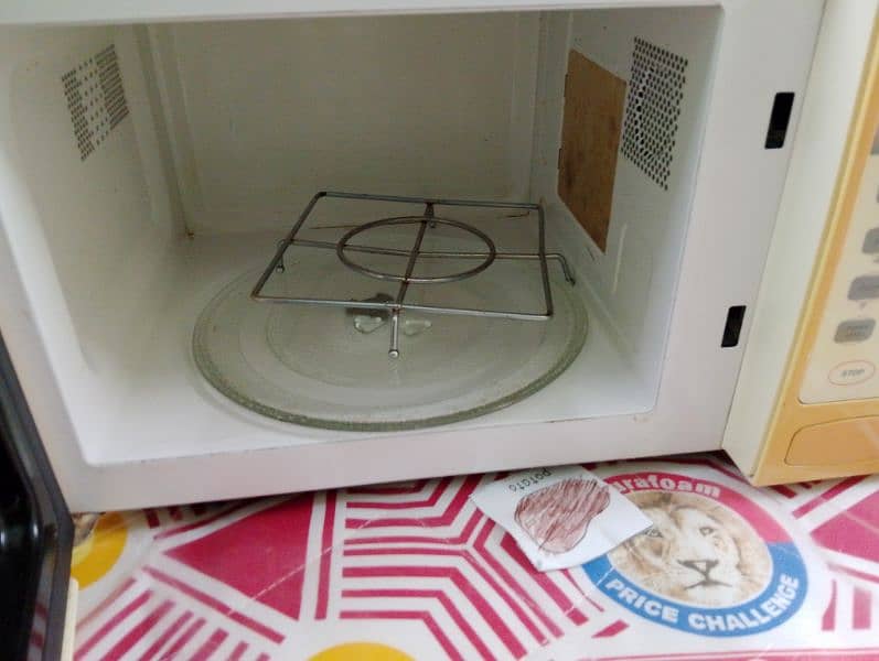 microwave oven 1