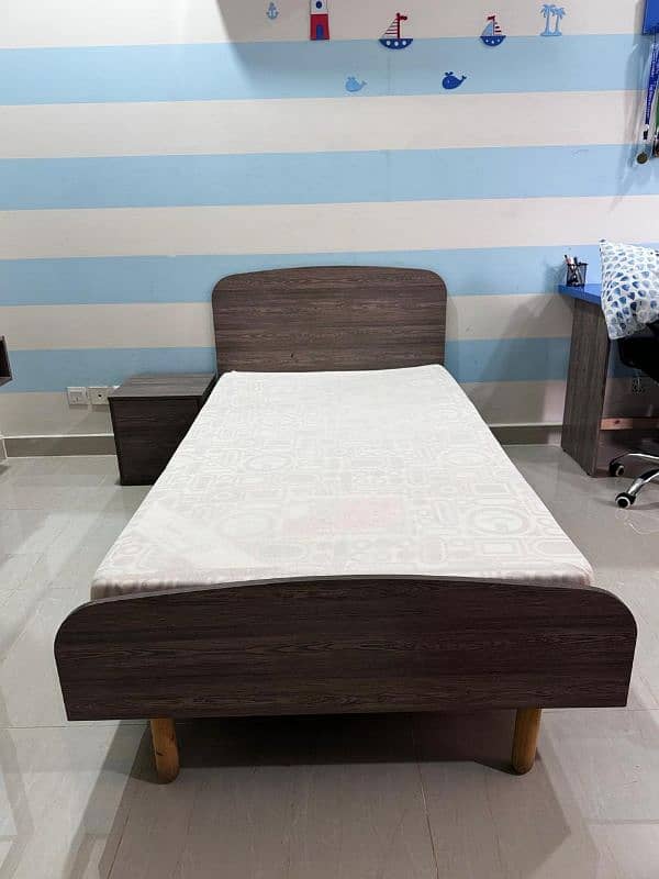 Single Bed And Matching Side Table - INCLUDING MATRESS 4