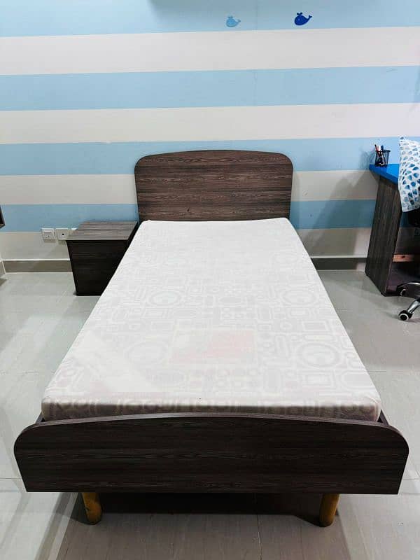 Single Bed And Matching Side Table - INCLUDING MATRESS 8