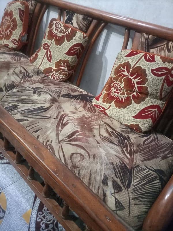 used sofa set 5 seater good condition like new 3