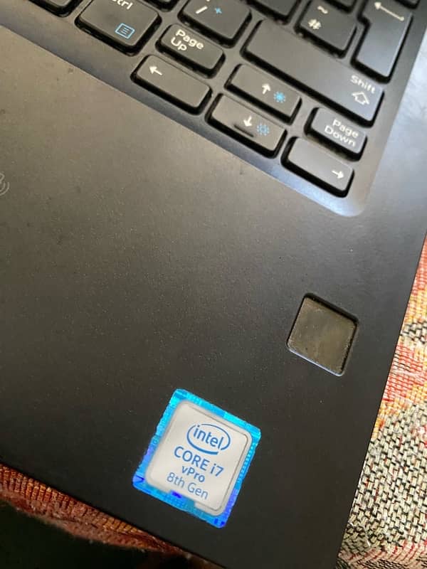 Laptop | Dell | Core i7 | 8th gen | 256 SSD | 16gb RAM 5